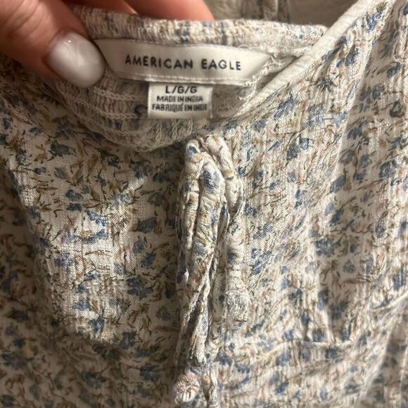 ✨AMERICAN EAGLE OUTFITTERS Women’s Short-sleeved Smocked Sz Large Top✨ - Picture 5 of 5